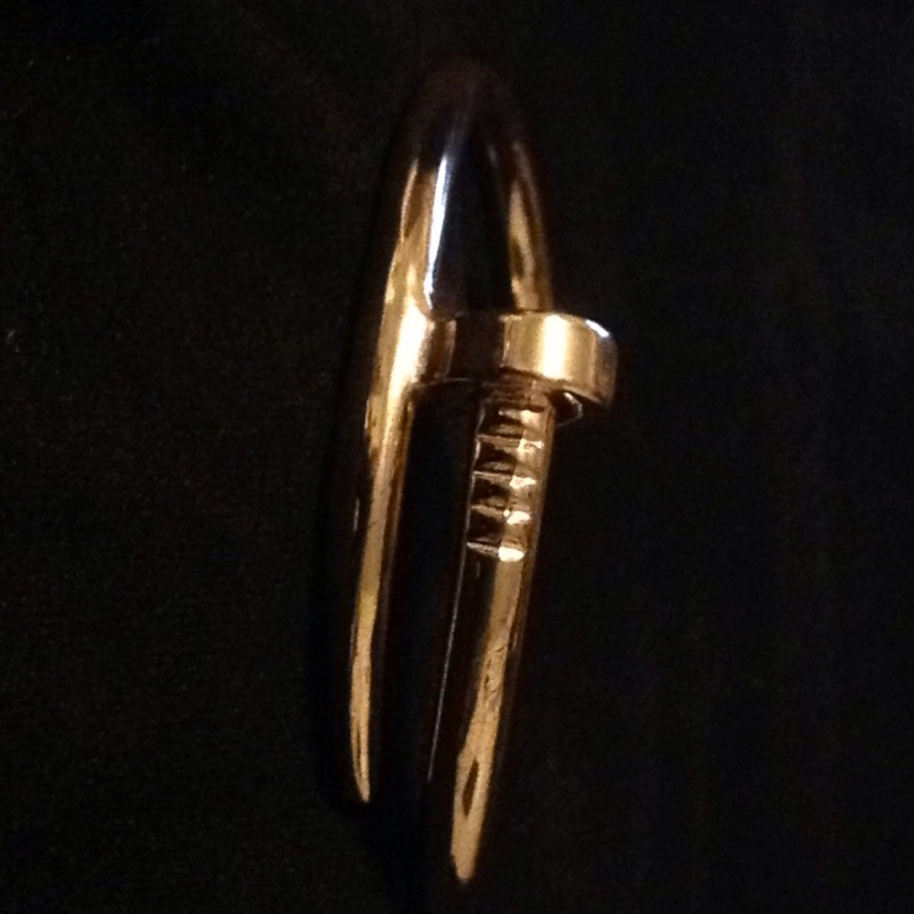 Nail bracelet